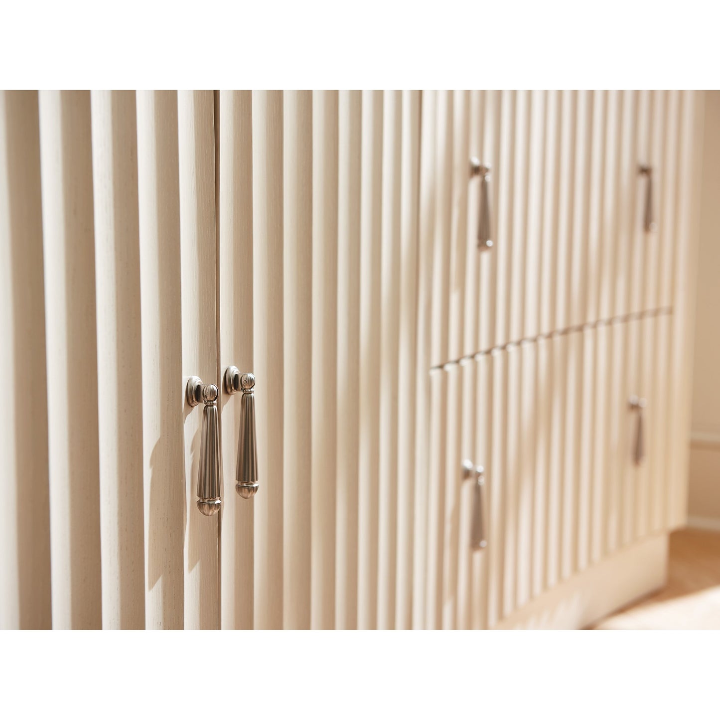 002 SI-1770827 | Additional Silo | Ellerston Media Console by Sligh in linen white. Made from unique in a transitional style.