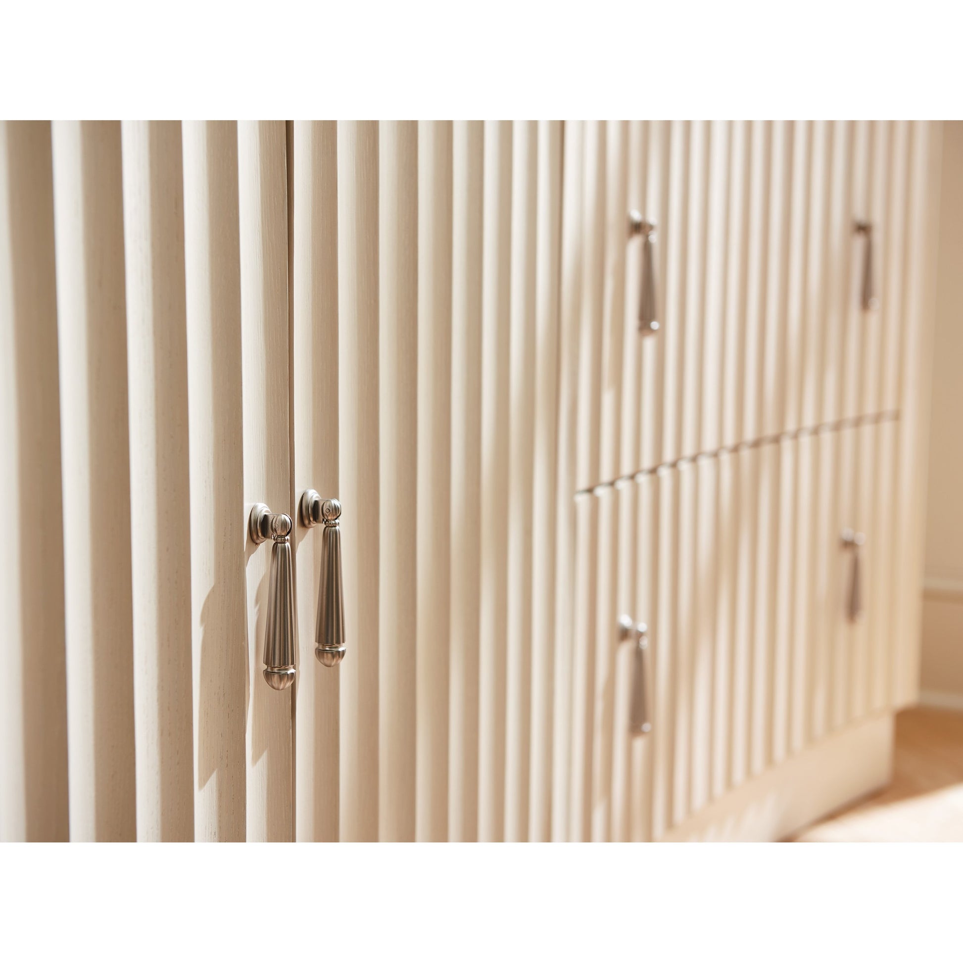 Ellerston Media Console by Sligh in linen white. Made from unique in a transitional style.