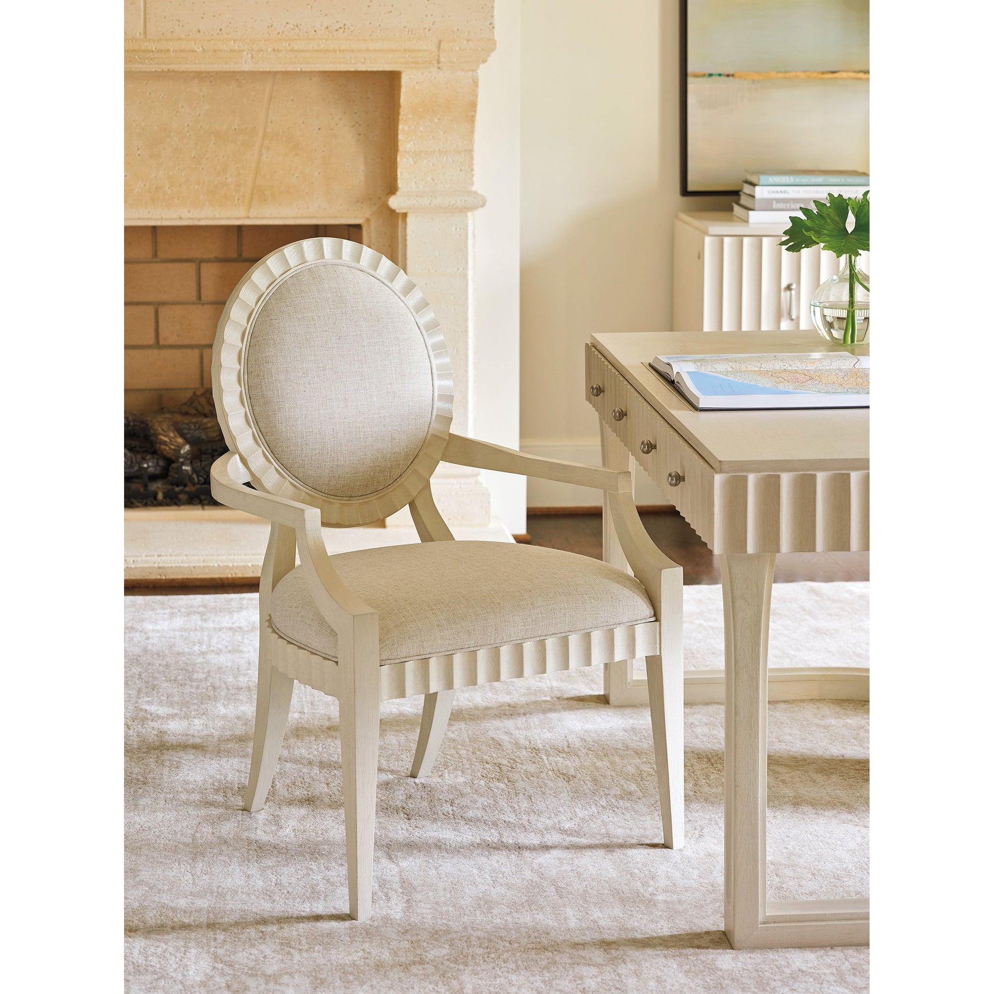 Gilmore Desk Chair by Sligh in linen white. Made from unique in a traditional style.