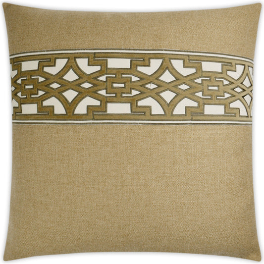 Lyon by DV Kap Home. Made from 30% polyester, 70% viscose in a transitional style.