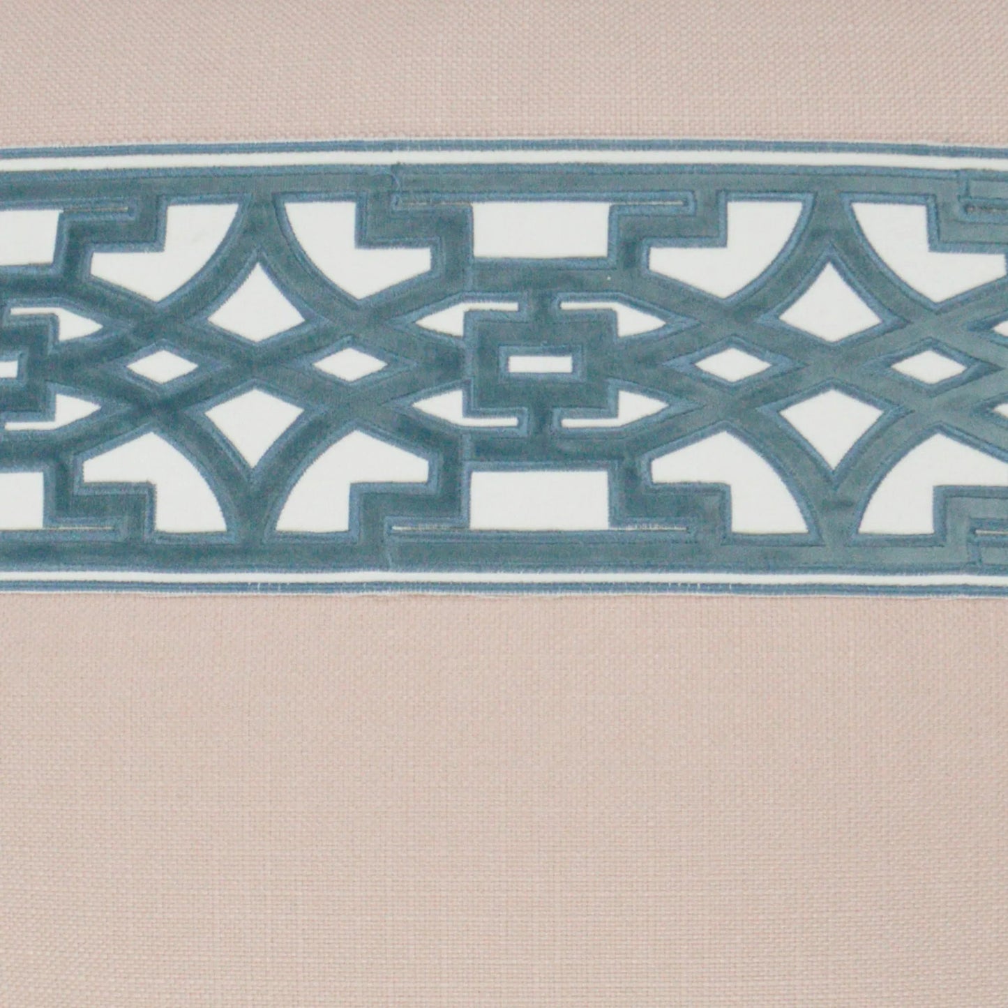 004 SI-2381661 | Closeup | Lyon Pillow by DV Kap Home. Made from 30% polyester, 70% viscose in a traditional style.