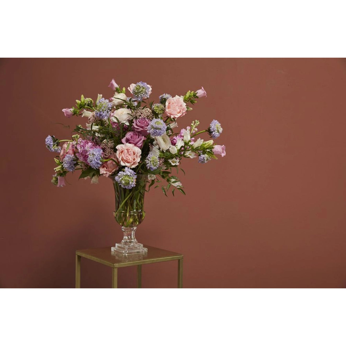 002 SI-2083738 | Lifestyle | Ellewood Urn by Accent Decor in clear. Made from glass in a modern style.