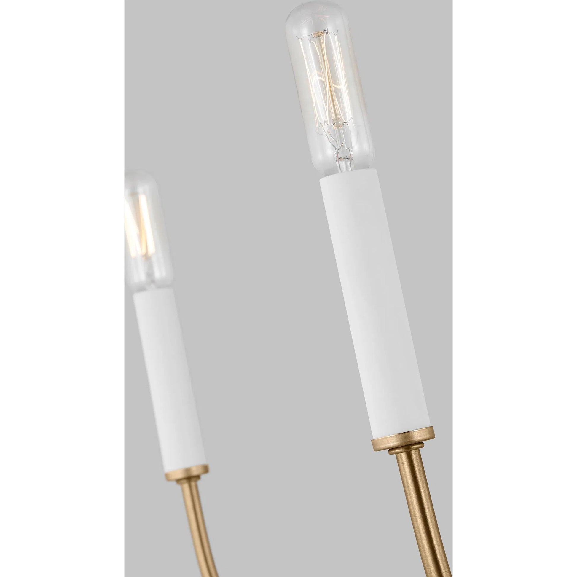 Greenwich Five Light Chandelier by Visual Comfort & Co.. Made from steel in a unique style.