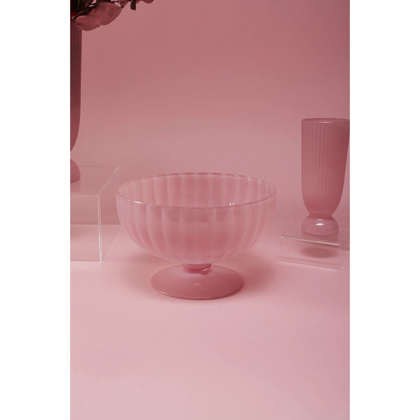 004 SI-2084661 | Lifestyle | Kyandi Compote by Accent Decor. Made from glass in a modern style.