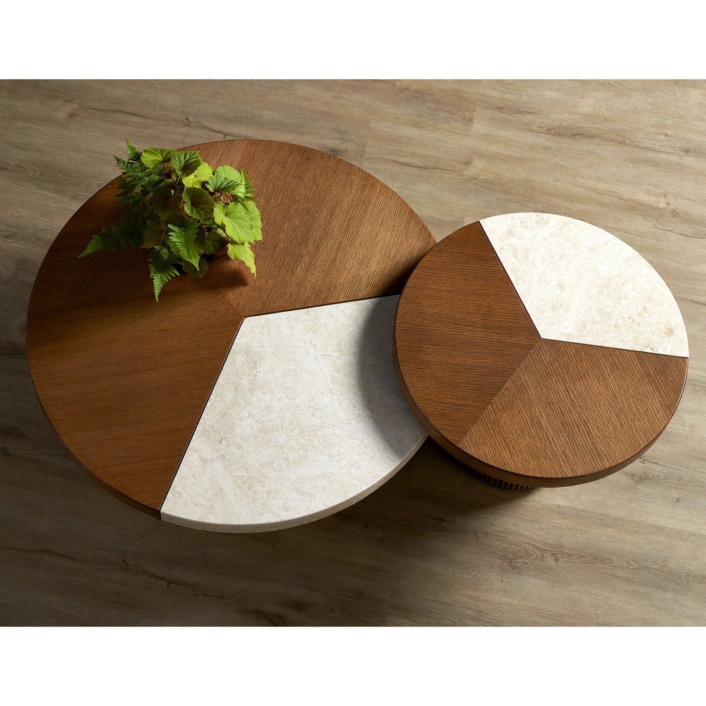006 SI-2133895 | Lifestyle | Dakota Cocktail Table by Currey and Company in morel brown, natural, polished brass. Made from oak, crema marfil marble, brass in a modern style.