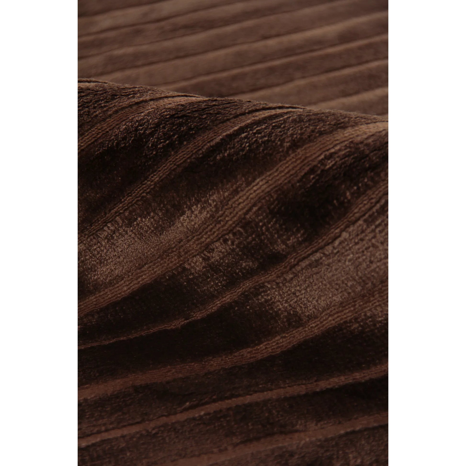 High Low 3229 Rug by Exquisite Rugs in chocolate. Made from viscose in a unique style.