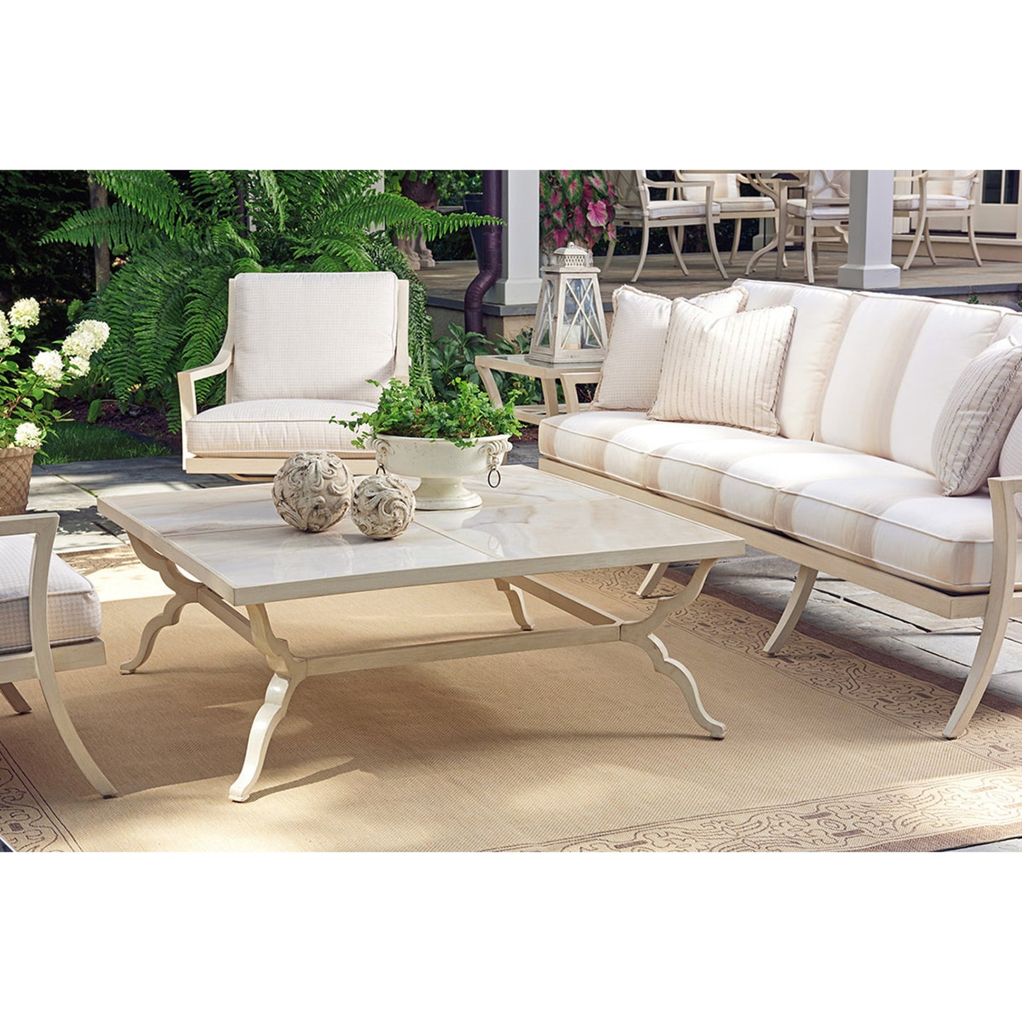 010 SR-836624 | Lifestyle | Misty Garden Cocktail Table by Tommy Bahama Outdoor. Made from unique in a transitional style.