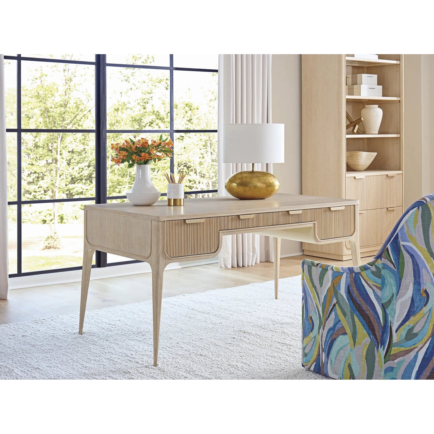 006 SI-2371214 | Lifestyle | Montreux Writing Desk by Sligh. Made from unique in a transitional style.