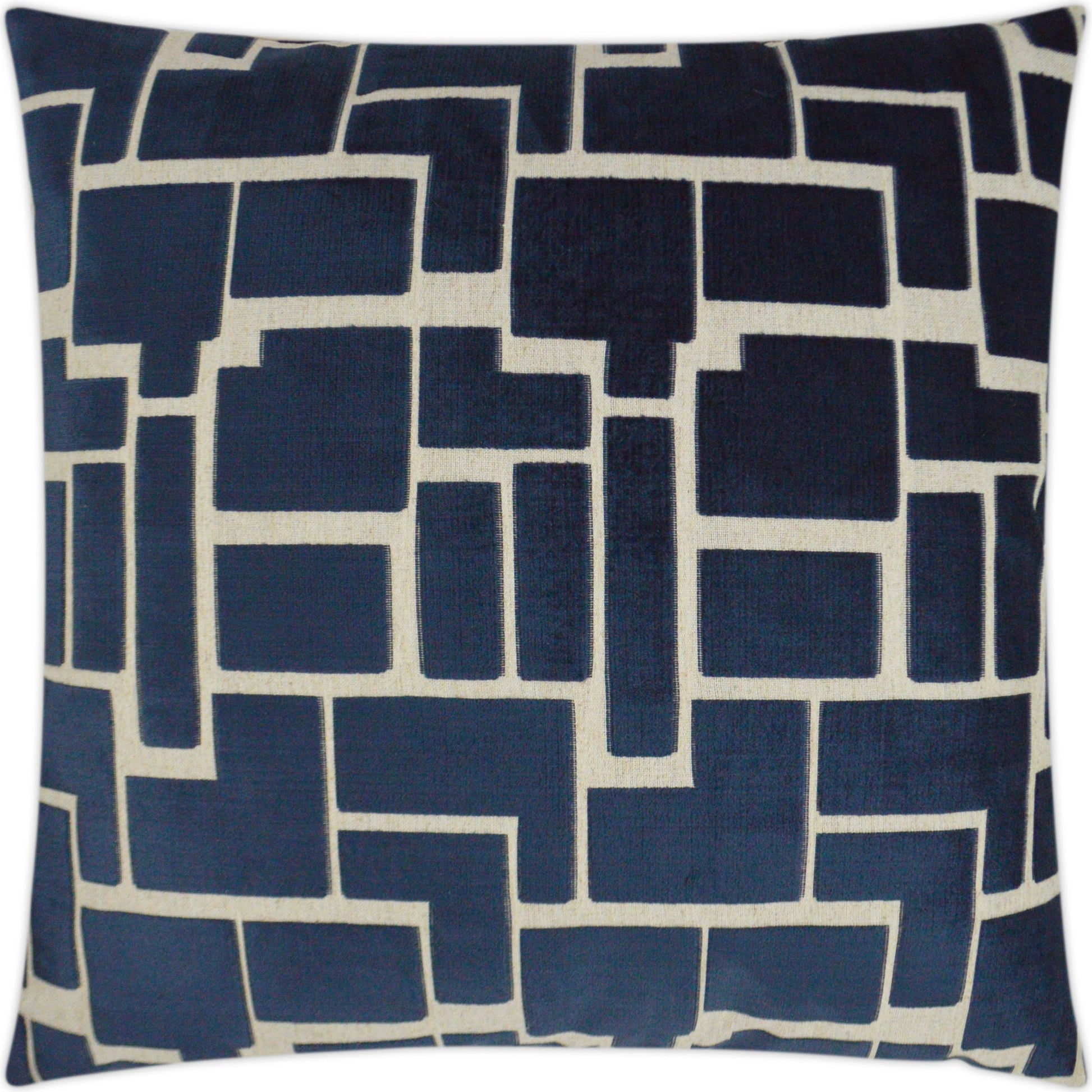 Aura by DV Kap Home. Made from 69% rayon, 21% polyester, 10% linen in a eclectic & global style.
