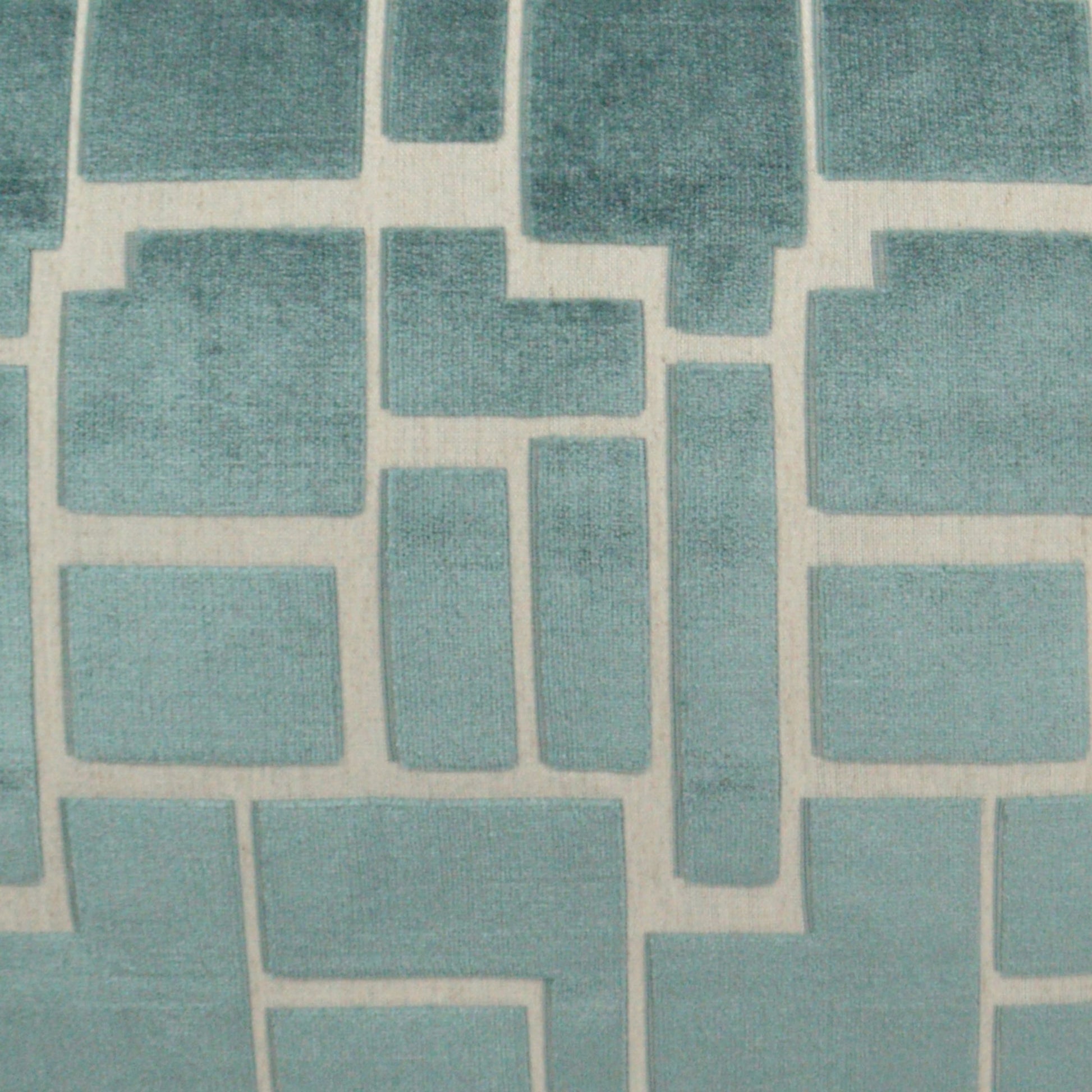 Aura by DV Kap Home. Made from 69% rayon, 21% polyester, 10% linen in a eclectic & global style.