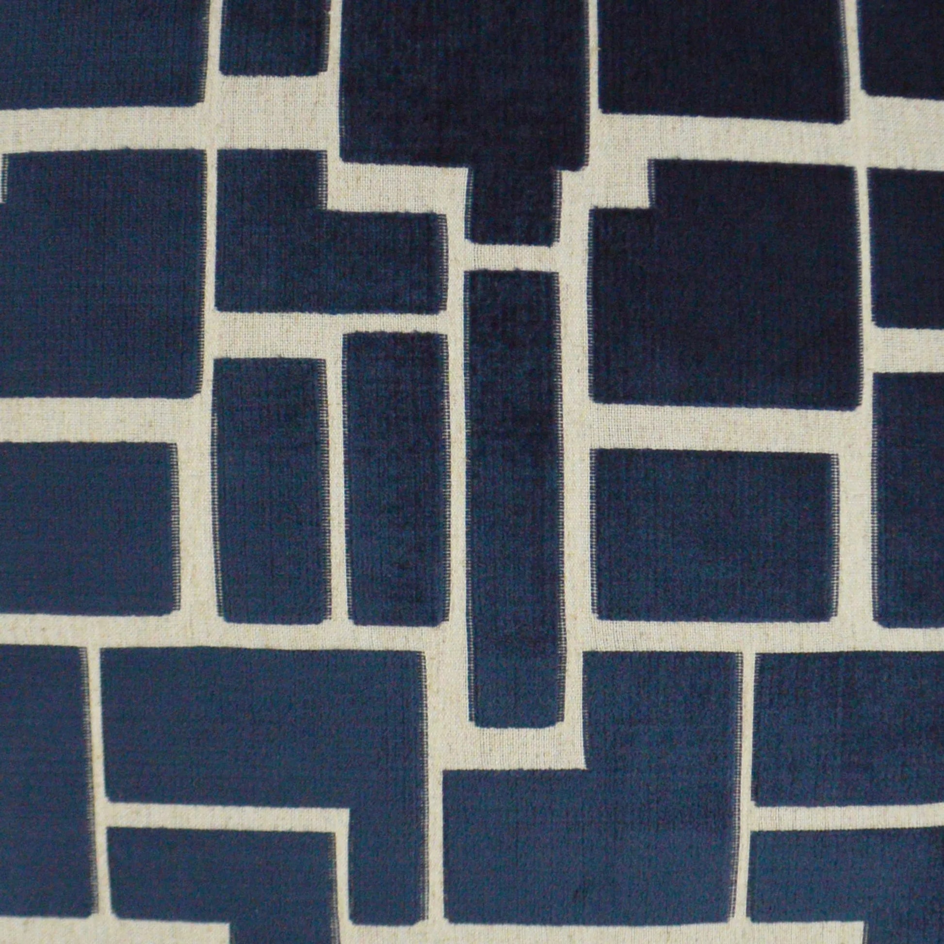 Aura Pillow by DV Kap Home. Made from 69% rayon, 21% polyester, 10% linen in a modern style.