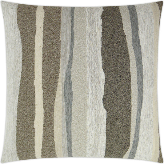 Horizon by DV Kap Home. Made from 96% polypropylene, 4% polyester in a modern style.