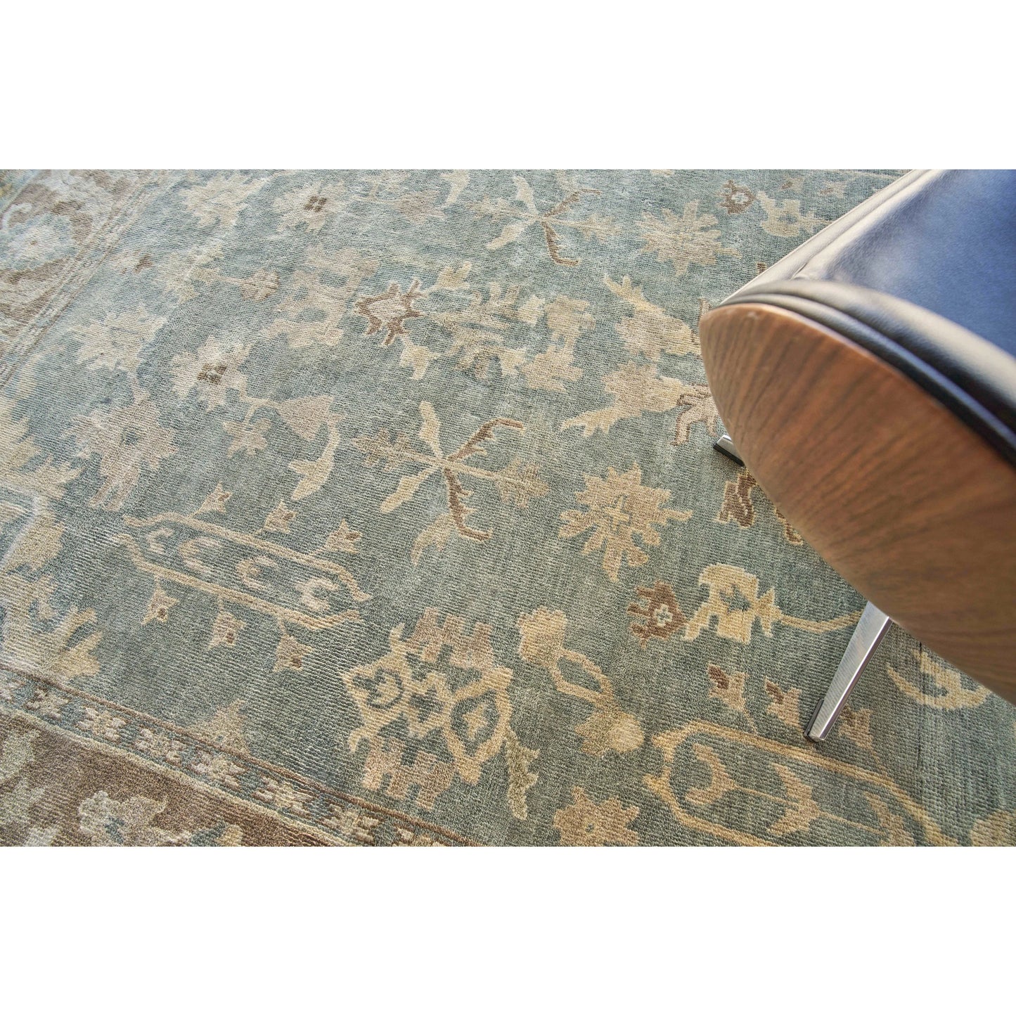017 SI-2383882 | Lifestyle | Antique Weave Oushak 3346 Rug by Exquisite Rugs in blue, light brown. Made from new zealand wool in a unique style.