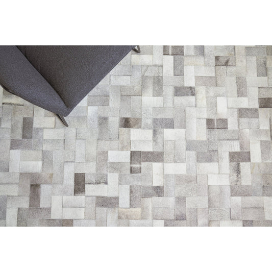Natural Hide 3353 Rug by Exquisite Rugs in silver. Made from leather hide in a unique style.