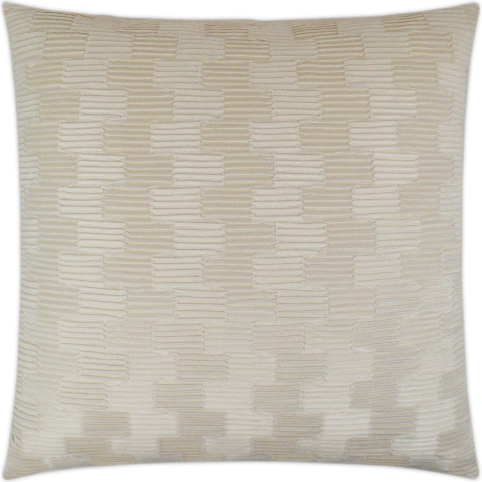 Ruche by DV Kap Home. Made from base: 100% polyester, back: 95% polyester, 5% cotton in a modern style.