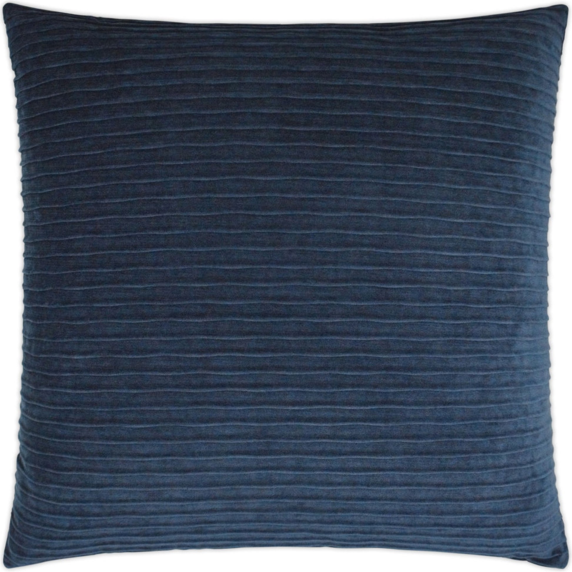 Pleatte by DV Kap Home. Made from 100% polyester, back: 95% polyester, 5% cotton bonded in a coastal style.