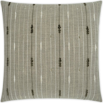 Pacesetter by DV Kap Home. Made from 100% polyester, embroidery: 100% polyester in a cottage & farmhouse style.