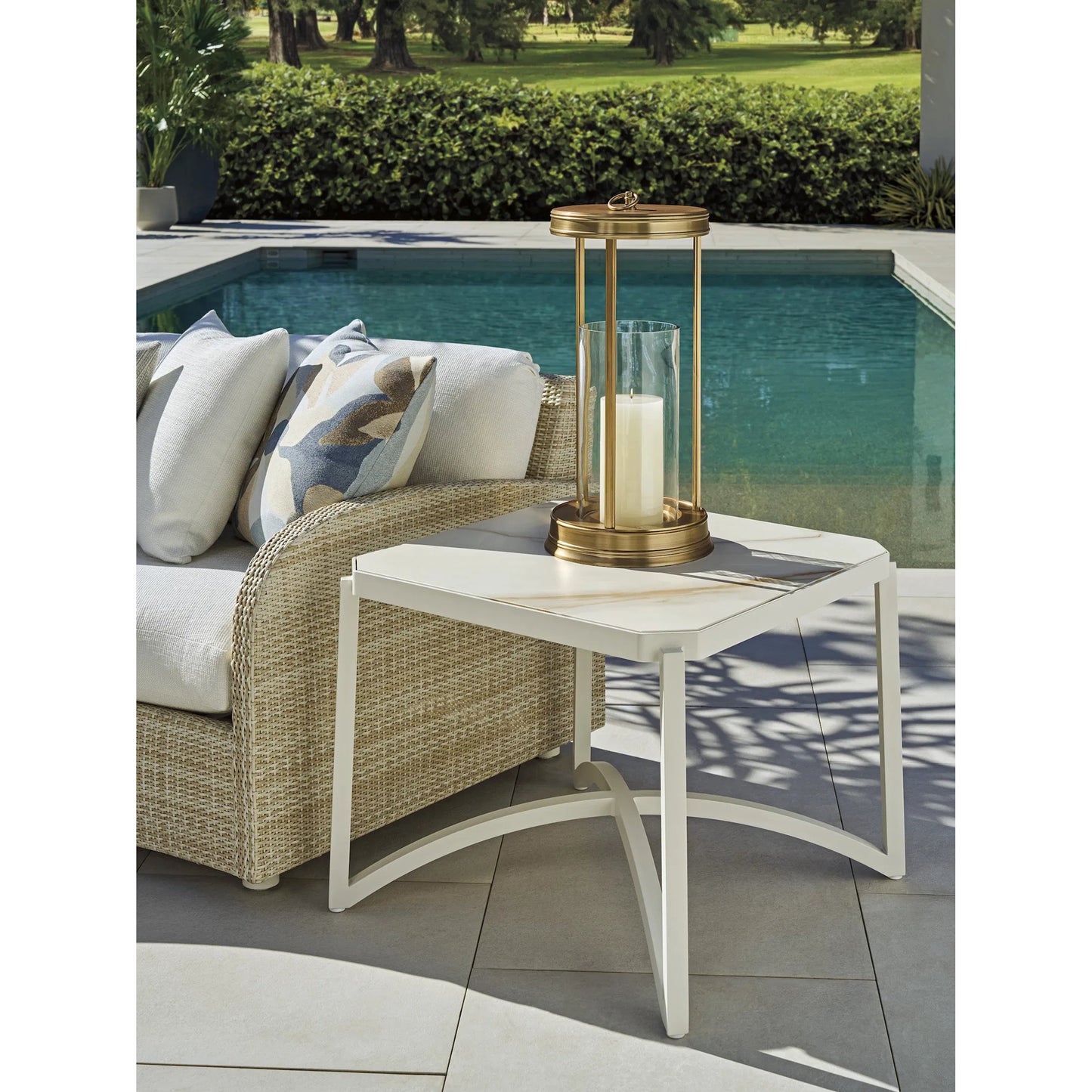 005 SI-2540675 | Lifestyle | Sand Dune Square End Table by Tommy Bahama Outdoor in white. Made from stone, aluminum in a unique style.