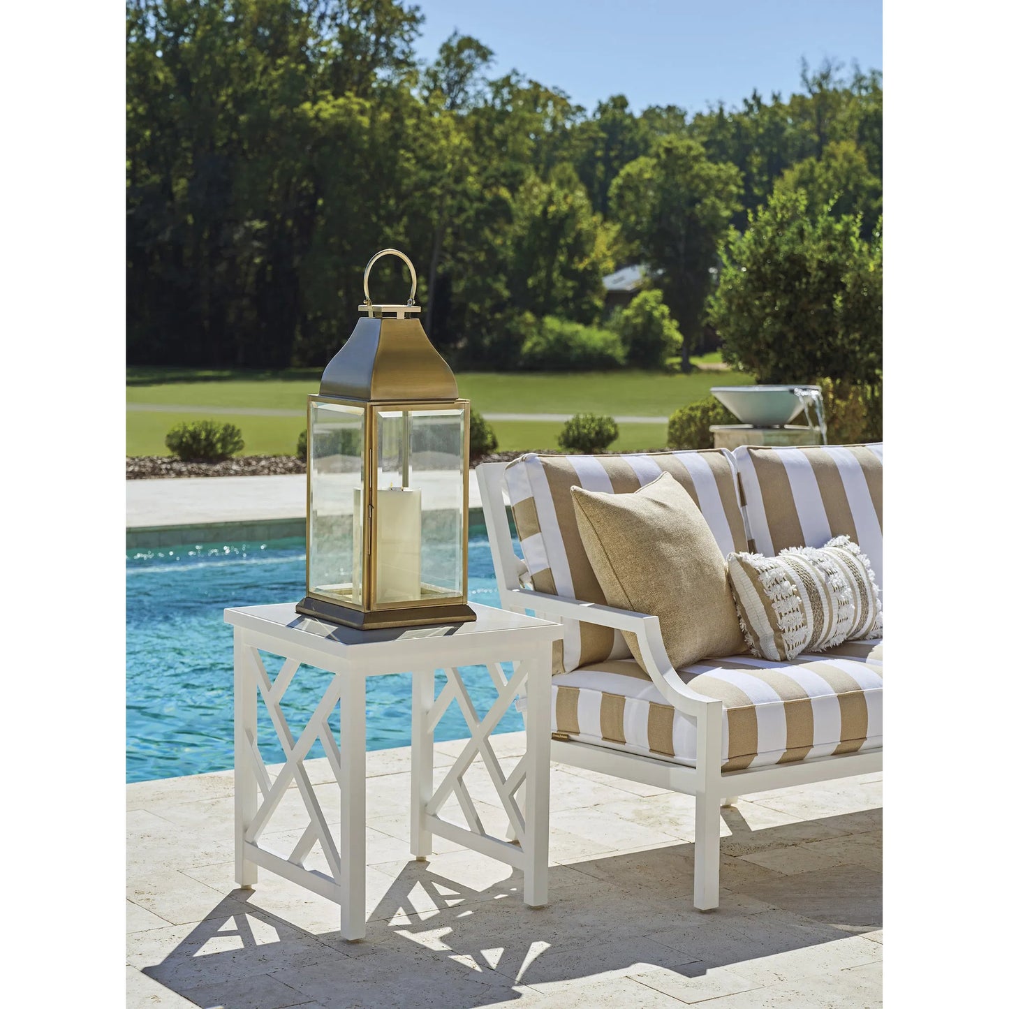 004 SI-2540690 | Lifestyle | Island Classic Square End Table by Tommy Bahama Outdoor in white. Made from quartz, aluminum, fabric in a unique style.
