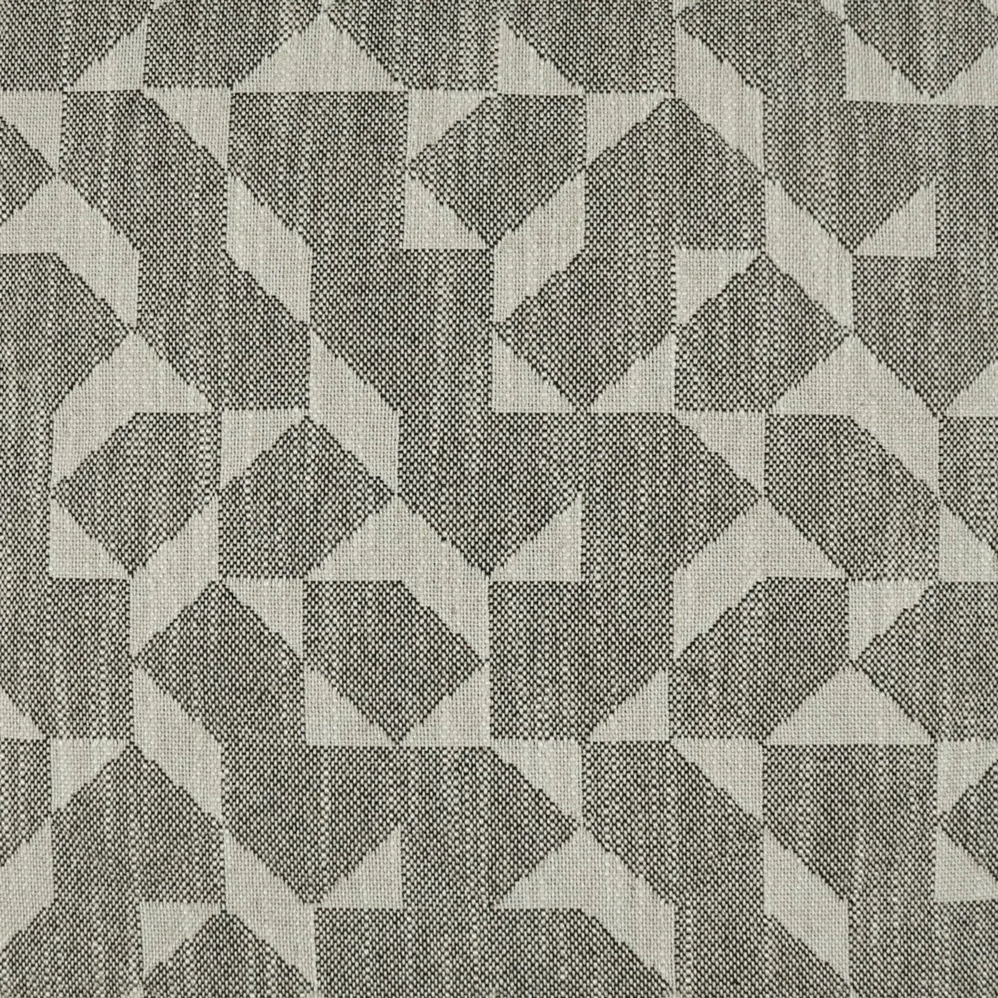 Explorer Pillow by DV Kap Home. Made from 63% polyester, 25% cotton, 12% linen in a transitional style.