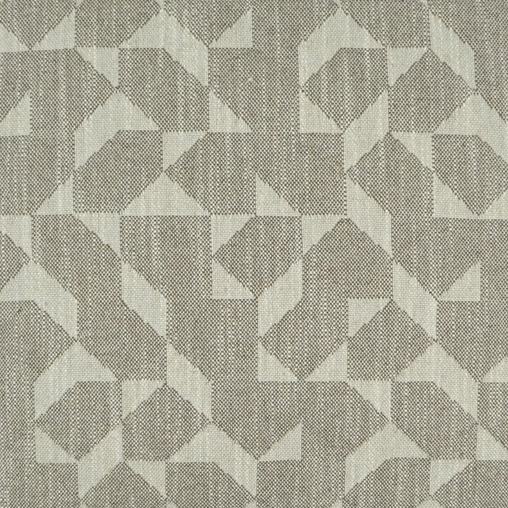 Explorer Pillow by DV Kap Home. Made from 63% polyester, 25% cotton, 12% linen in a transitional style.
