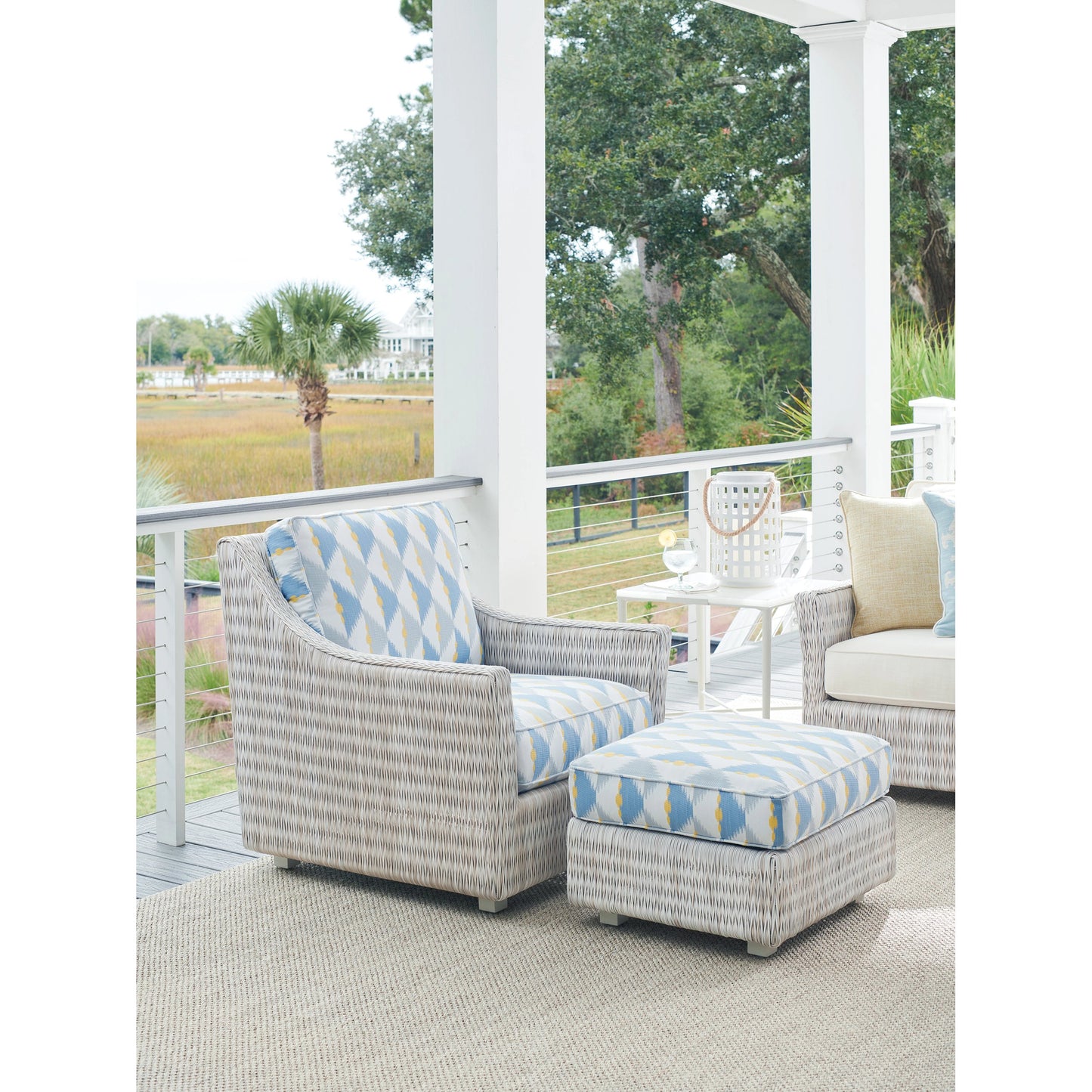 002 SI-1962944 | Lifestyle | Seabrook Ottoman by Tommy Bahama Outdoor in oyster white. Made from unique in a coastal style.