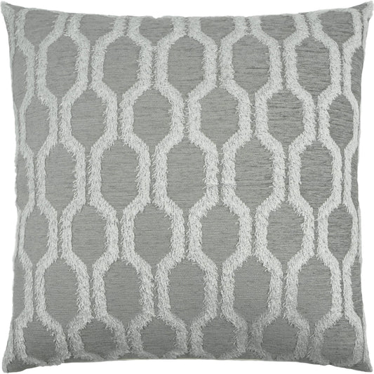 Fringed by DV Kap Home. Made from 66% viscose, 26% polyester, 8% cotton in a transitional style.
