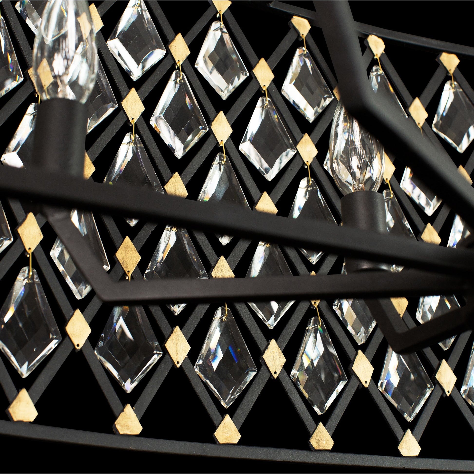 Windsor Crystal Oval Linear Pendant by Varaluz in carbon, havana gold. Made from heirloom-quality optic crystal in a transitional style.