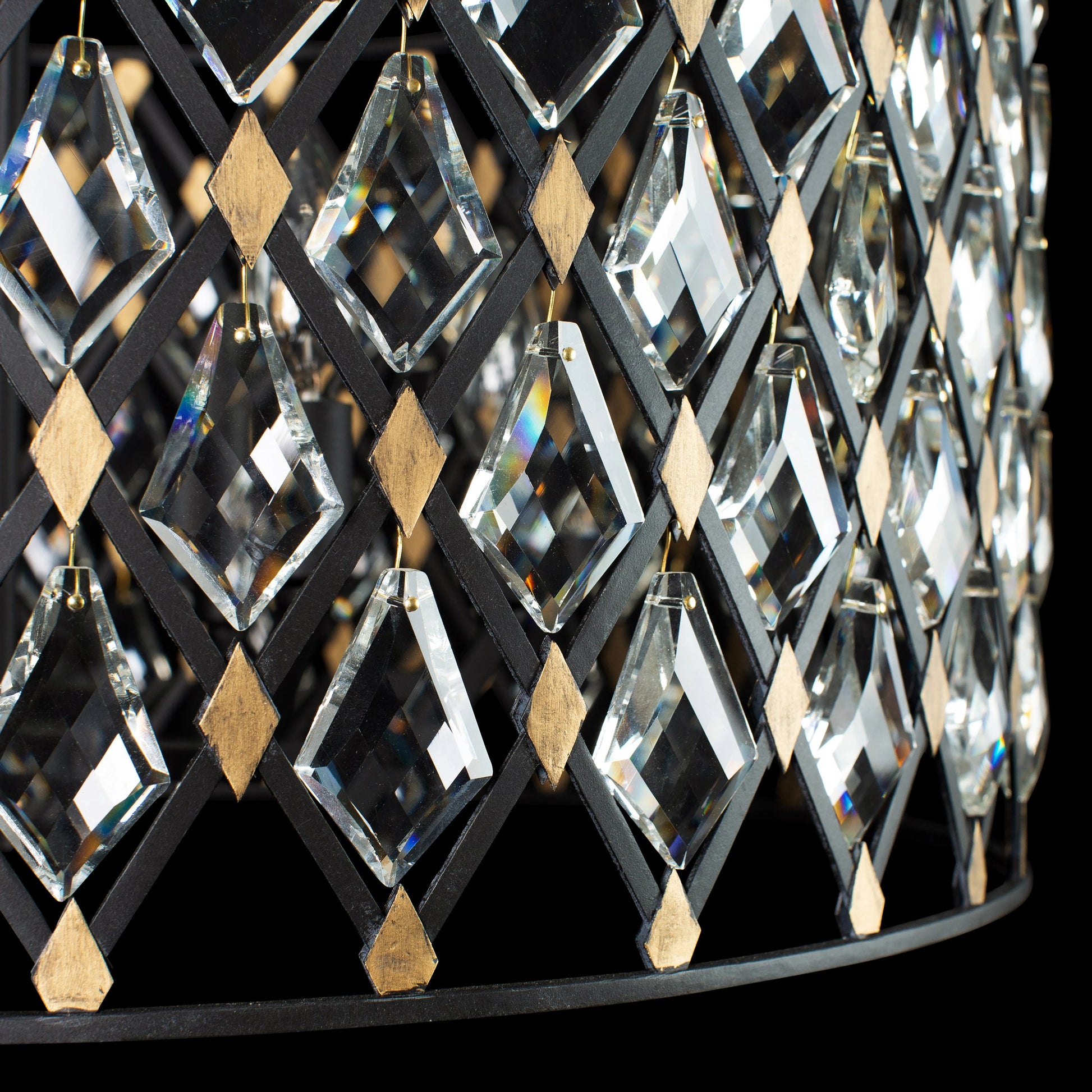 Windsor Crystal Oval Linear Pendant by Varaluz in carbon, havana gold. Made from heirloom-quality optic crystal in a transitional style.