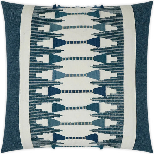 Le Souk Pillow by DV Kap Home. Made from 100% cotton / embroidery: 100% polyester in a modern style.