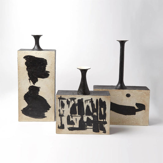Thetis Vase by Global Views. Made from ceramic in a eclectic & global style.