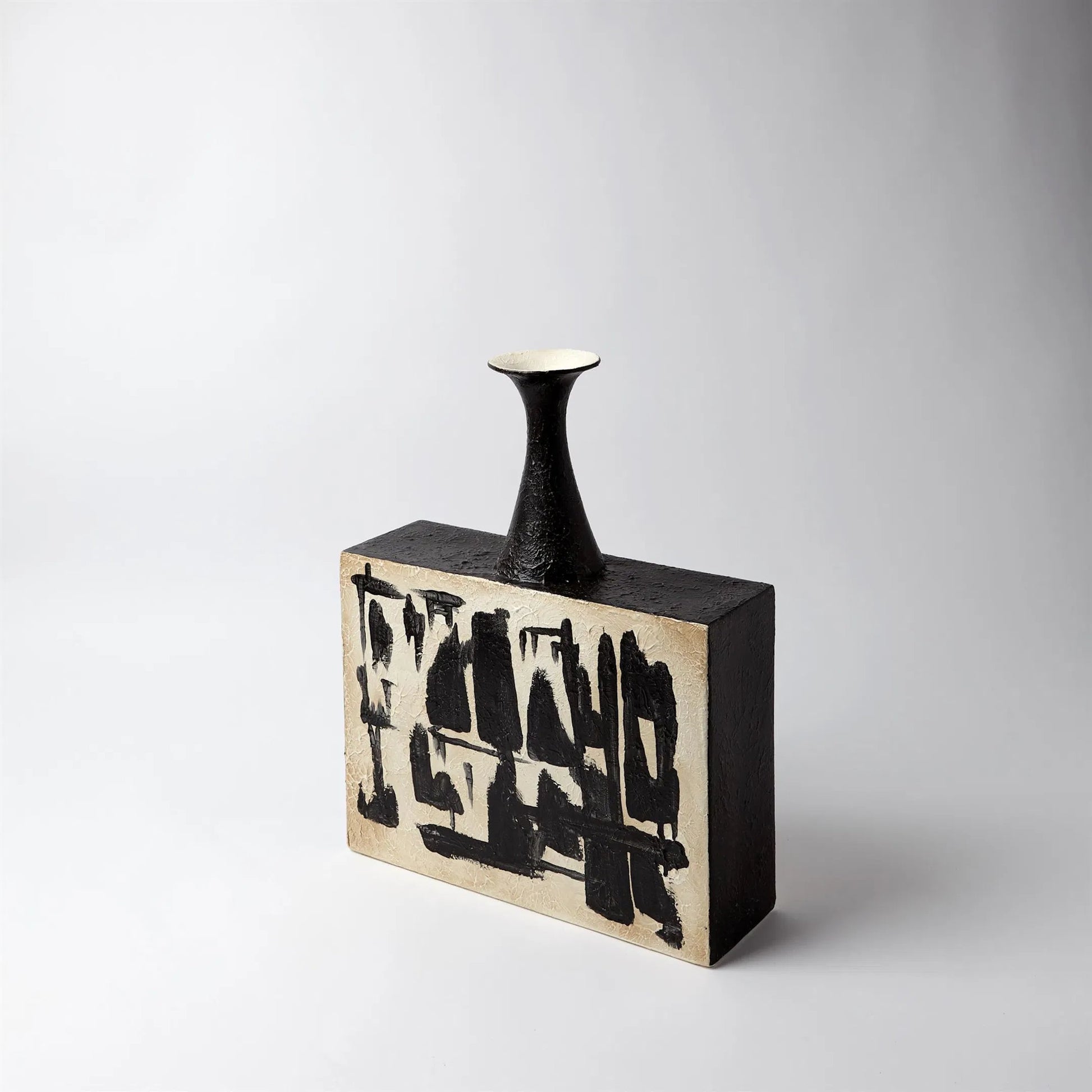 Thetis Vase by Global Views. Made from ceramic in a eclectic & global style.