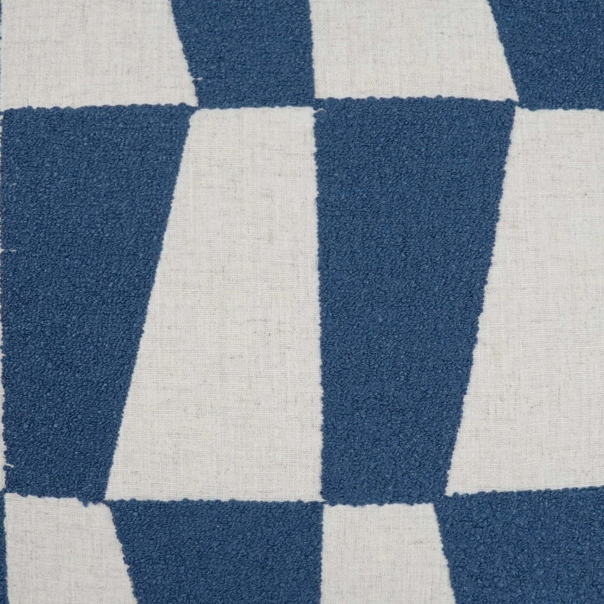 Bayview Pillow by DV Kap Home in cobalt. Made from 90% polyester, 10% linen in a modern style.
