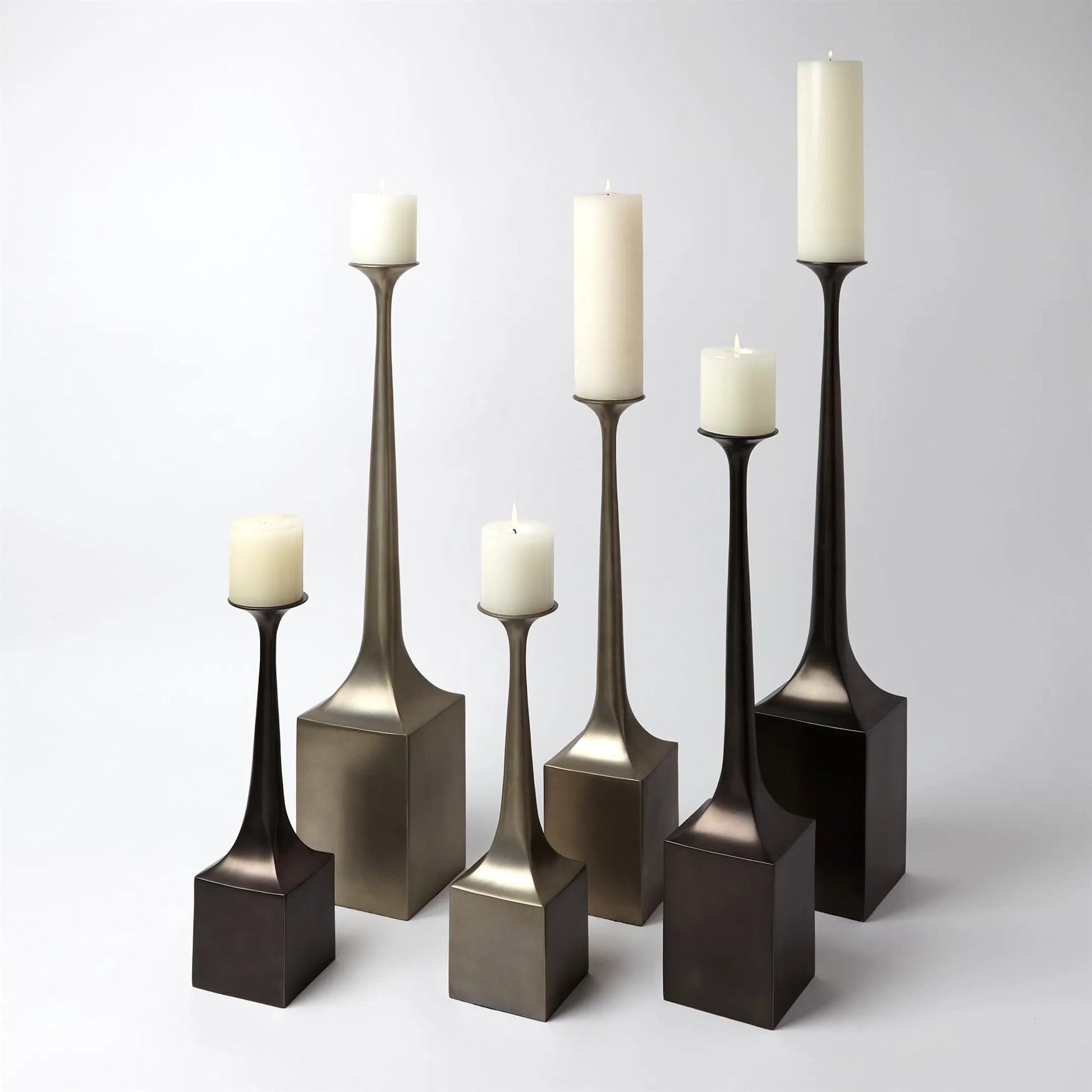 Giac C/S by Global Views in bronze. Made from aluminum in a eclectic & global style.