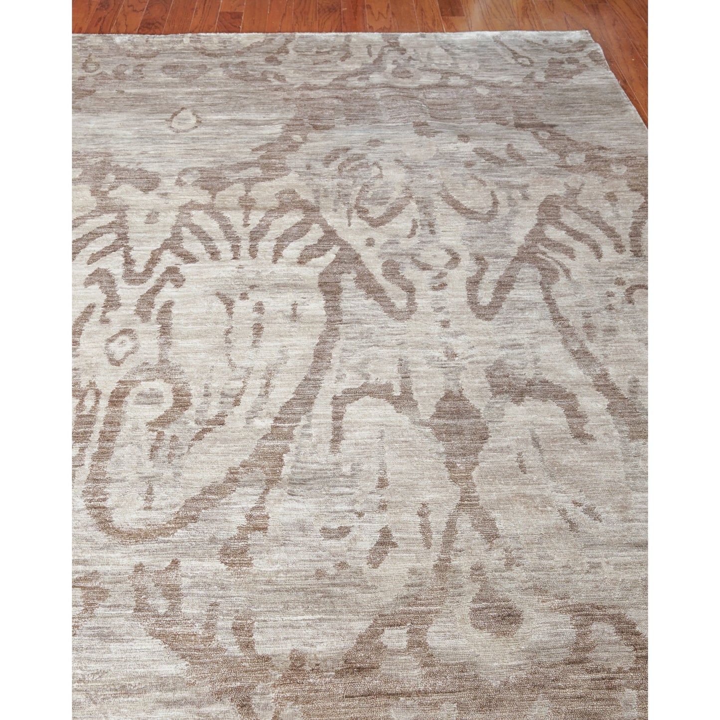 020 SI-1827189,SI-1827191,SI-1827192 | Lifestyle | Antique'd Pattern Silk Rug by Exquisite Rugs. Made from bamboo silk in a unique style.