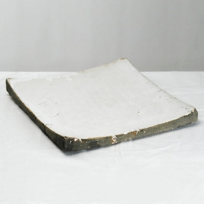 Decorative Dish by Zentique in distressed white and ceramic. Made from ceramic in a eclectic & global style.