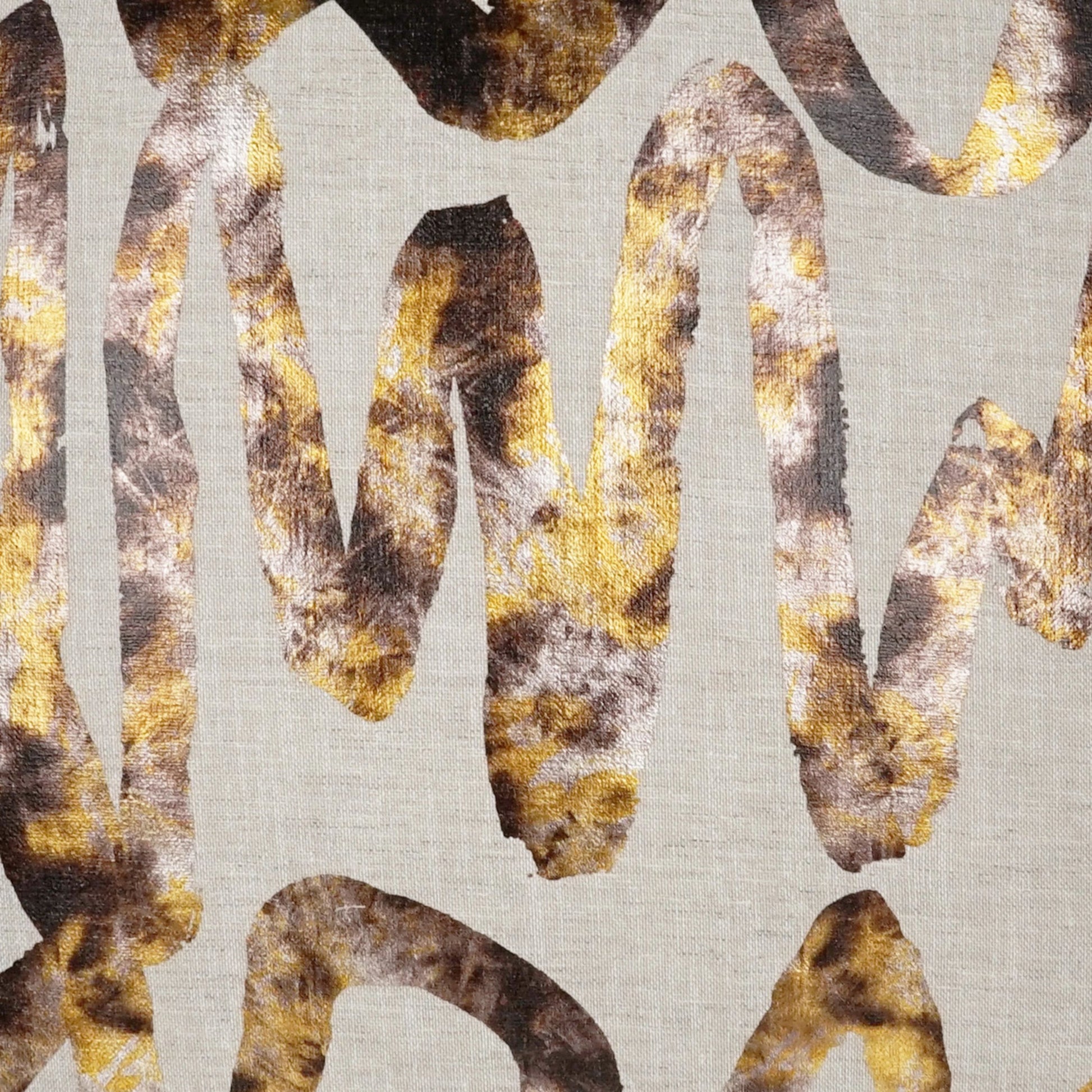 Alita Pillow by DV Kap Home. Made from 100% polyester in a modern style.