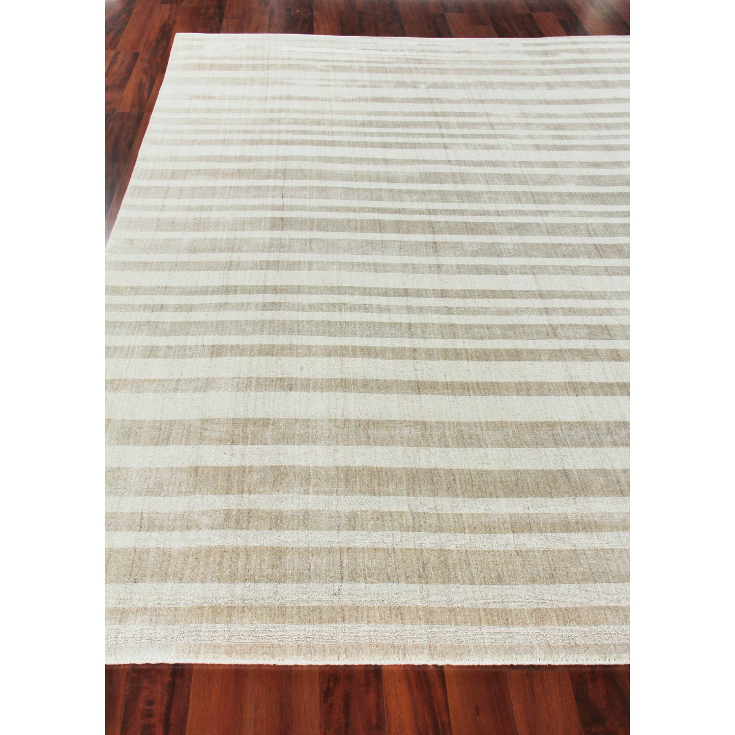 003 SI-1829542,SI-1829543,SI-1829544,SI-1829545,SI-1829546,SI-1829547 | Closeup | Robin Stripe 3784 Rug by Exquisite Rugs in taupe. Made from bamboo silk, wool in a unique style.