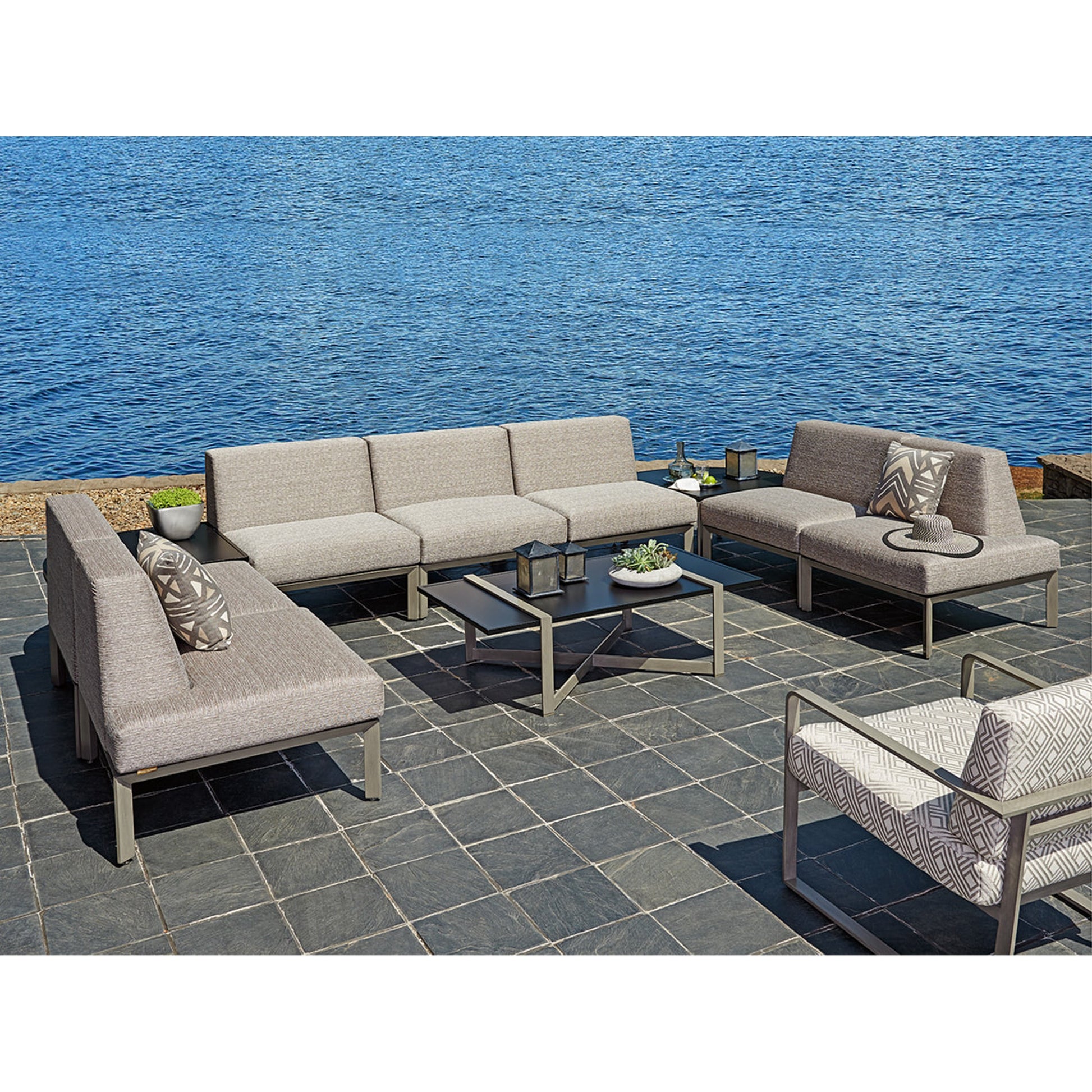 Del Mar Sectional Corner Table by Tommy Bahama Outdoor in black. Made from unique in a modern style.
