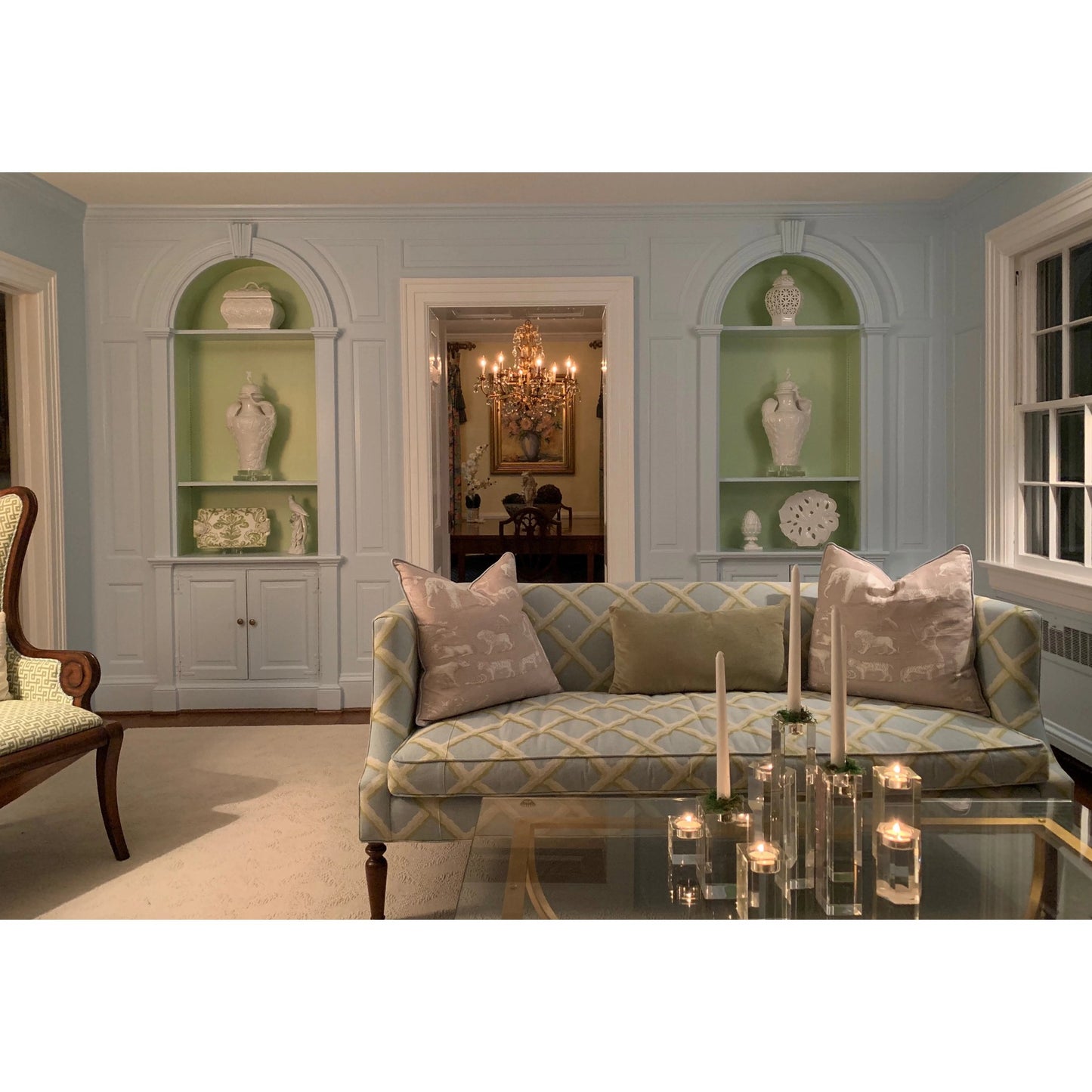 002 SR-383554 | Lifestyle | Peacock Cer Urn by Chelsea House in hand painted. Made from hand painted ceramic in a transitional style.