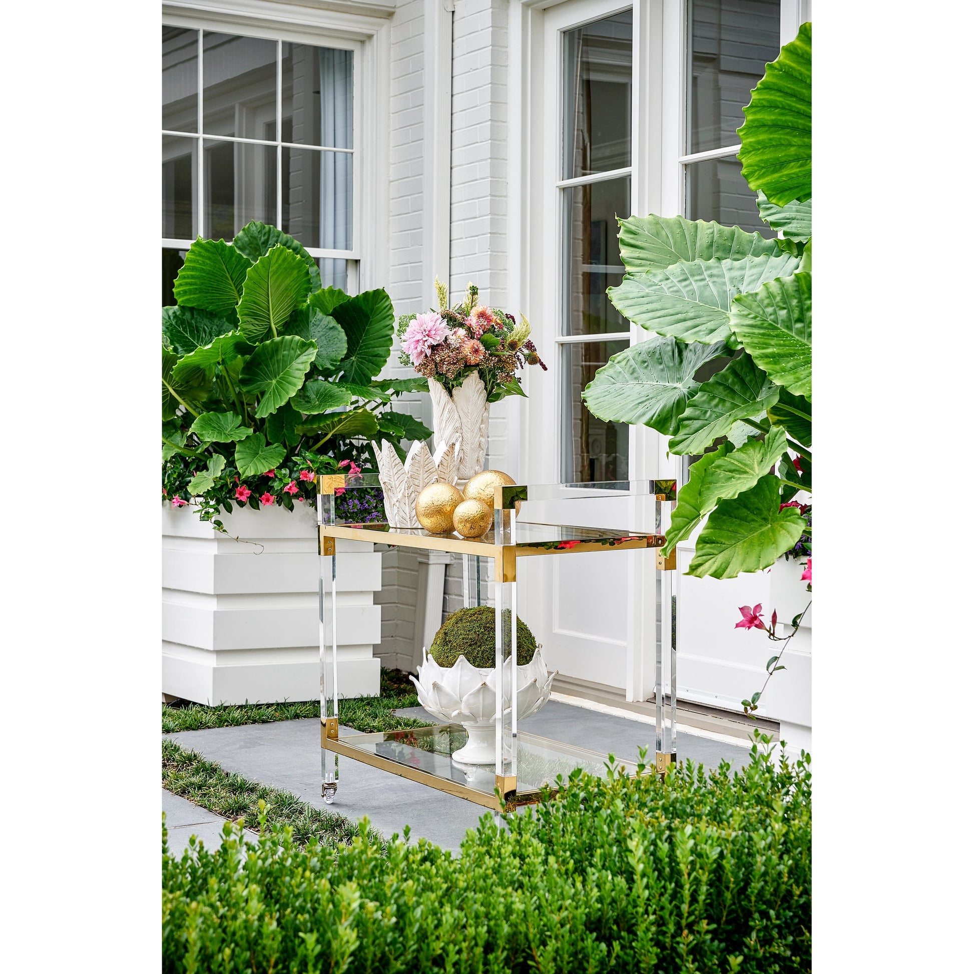 Leaf Vase by Chelsea House. Made from porcelain in a traditional style.