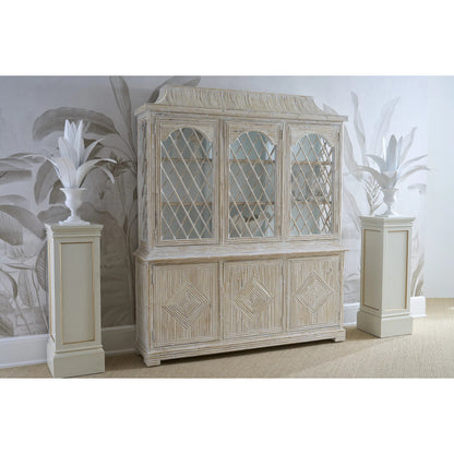 Lyon Tole Flower by Chelsea House in white. Made from tin in a transitional style.