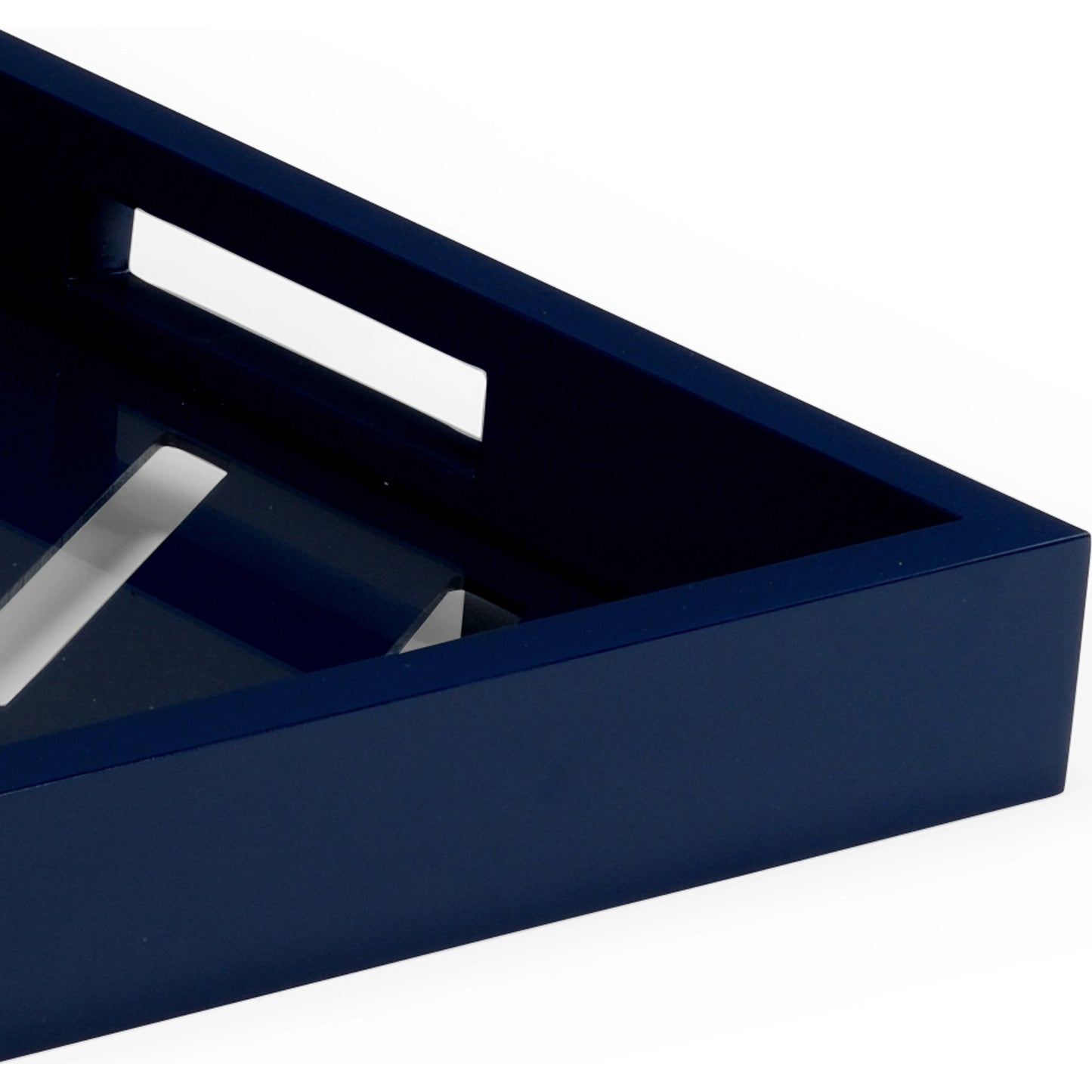 002 SR-384091 | Closeup | Tidewater Tray by Chelsea House in patriot blue, clear. Made from wood in a coastal style.