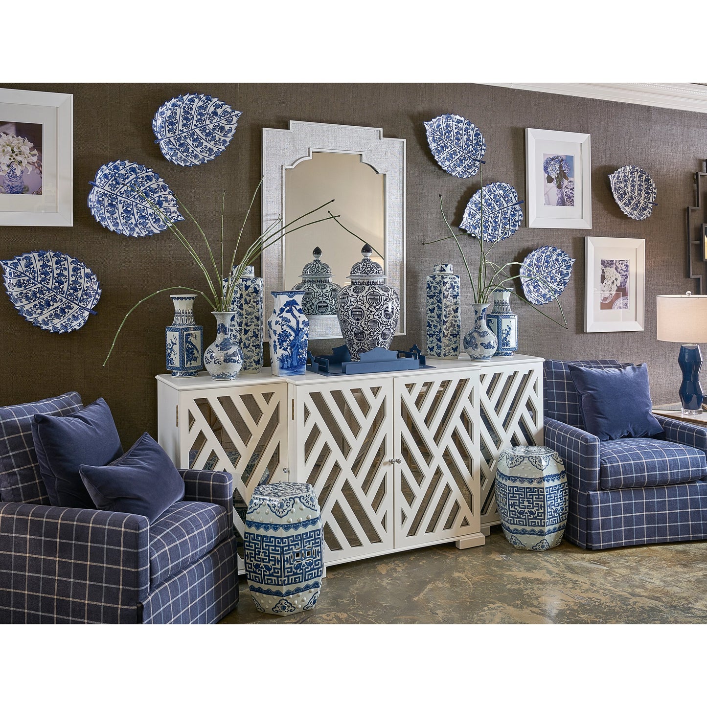 005 SR-384089 | Lifestyle | Tidewater Chest by Chelsea House in white, antique. Made from wood in a modern style.