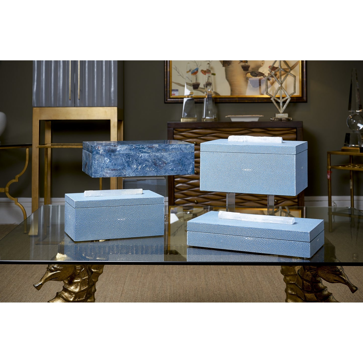 003 SR-382533 | Lifestyle | Durham Box by Chelsea House in blue shagreen, natural rock crystal. Made from wood, crystal in a coastal style.