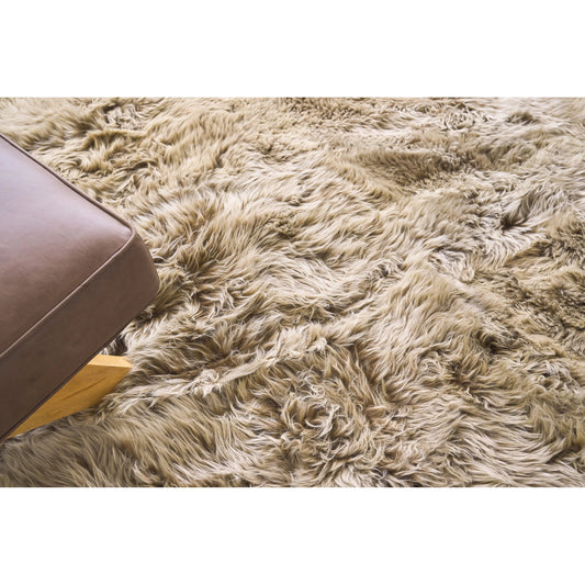 Sheepskin 3840 Rug by Exquisite Rugs in cappucino. Made from new zealand sheepskin in a unique style.