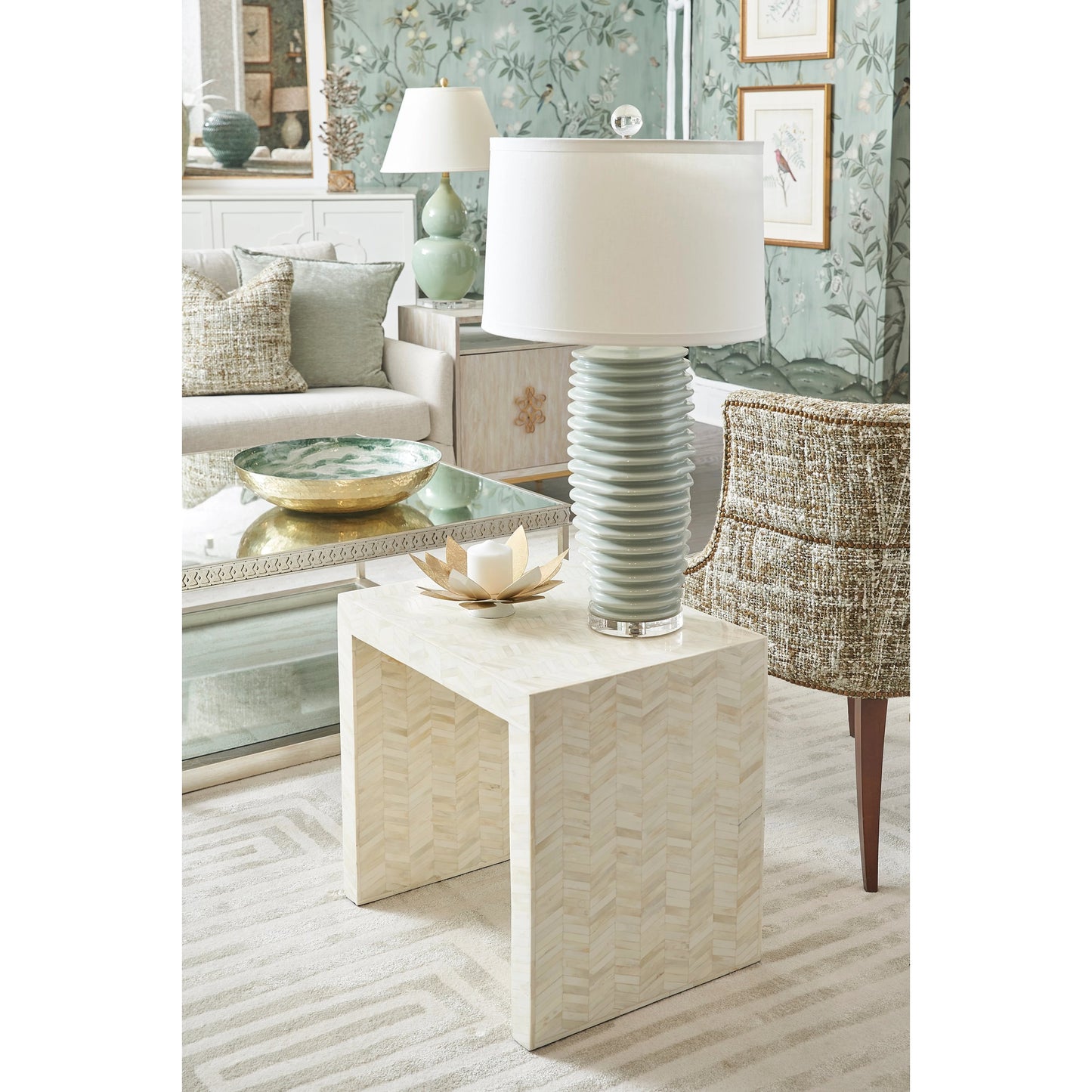 006 SI-2105416 | Lifestyle | Lotus Candleholders (Set of 2) by Chelsea House in white lacquer, gold leaf. Made from steel in a modern style.