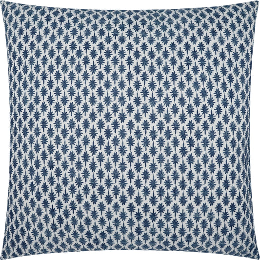 Crest Haven Pillow by DV Kap Home in blue. Made from 50% polyester, 50% cotton / embroidery: 100% viscose in a modern style.