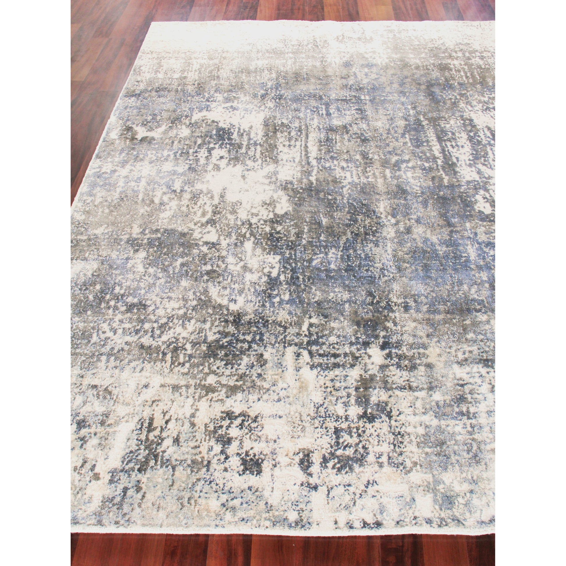 Reflections Rug - Blue, Ivory by Exquisite Rugs in blue, ivory. Made from bamboo silk in a unique style.