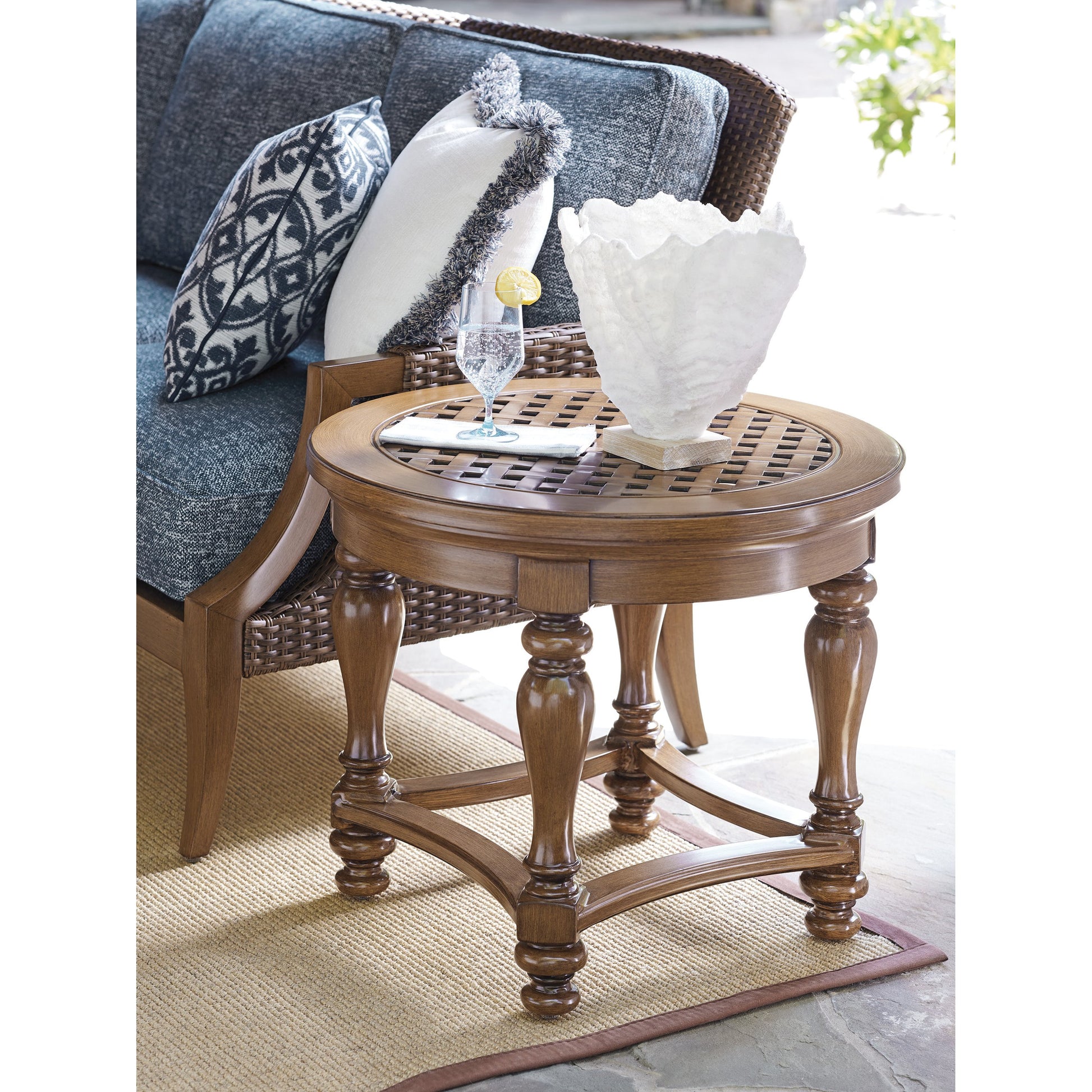 Harbor Isle Round End Table Turned Legs by Tommy Bahama Outdoor. Made from unique in a traditional style.